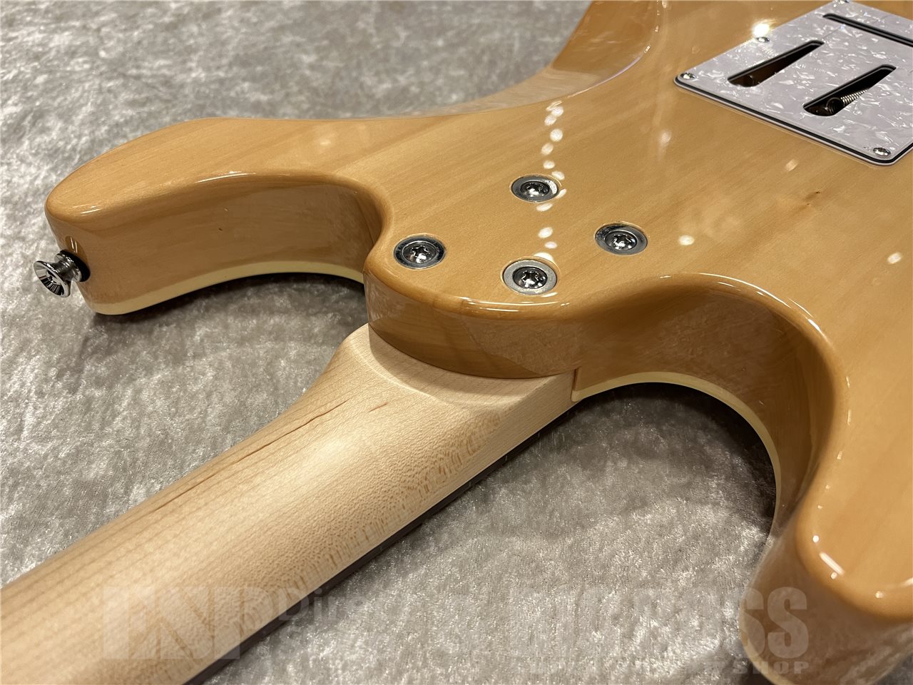 【即納可能】Aria Pro II(アリアプロツー)714-AE200(See-through Red) 名古屋店