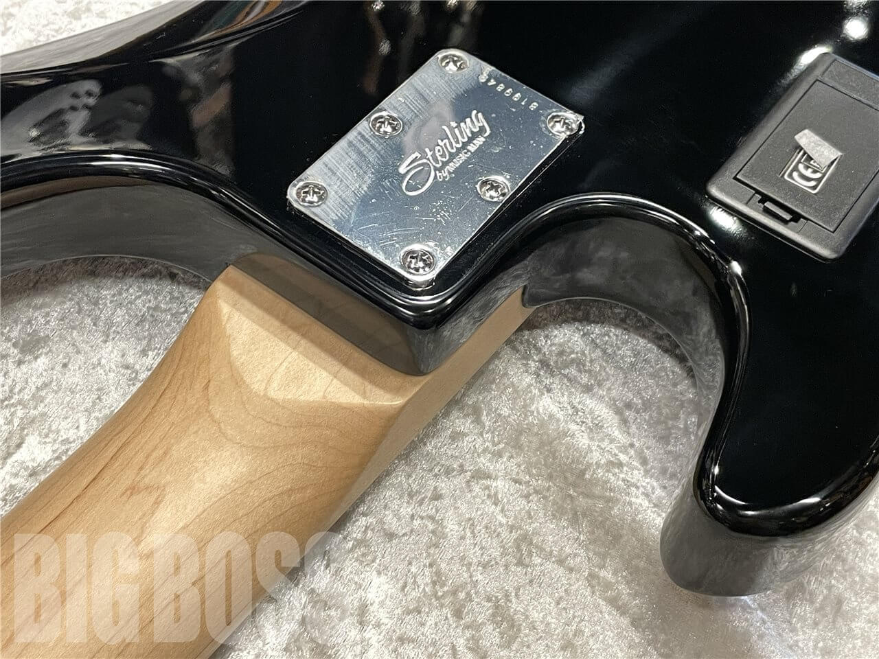 【即納可能】Sterling by MUSIC MAN（スターリンバイミュージックマン）SUB Series StingRay Ray 5（Black）　名古屋店