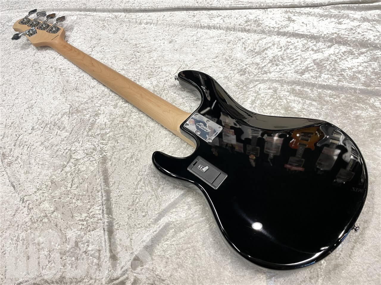 【即納可能】Sterling by MUSIC MAN（スターリンバイミュージックマン）SUB Series StingRay Ray 5（Black）　名古屋店