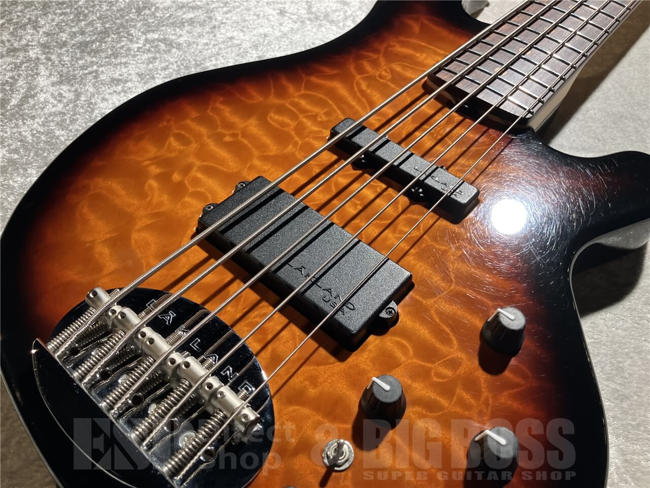 【即納可能/お客様委託中古品】LAKLAND(レイクランド) SL55-94 Deluxe(Three Tone Sunburst / Rose FB) 札幌店