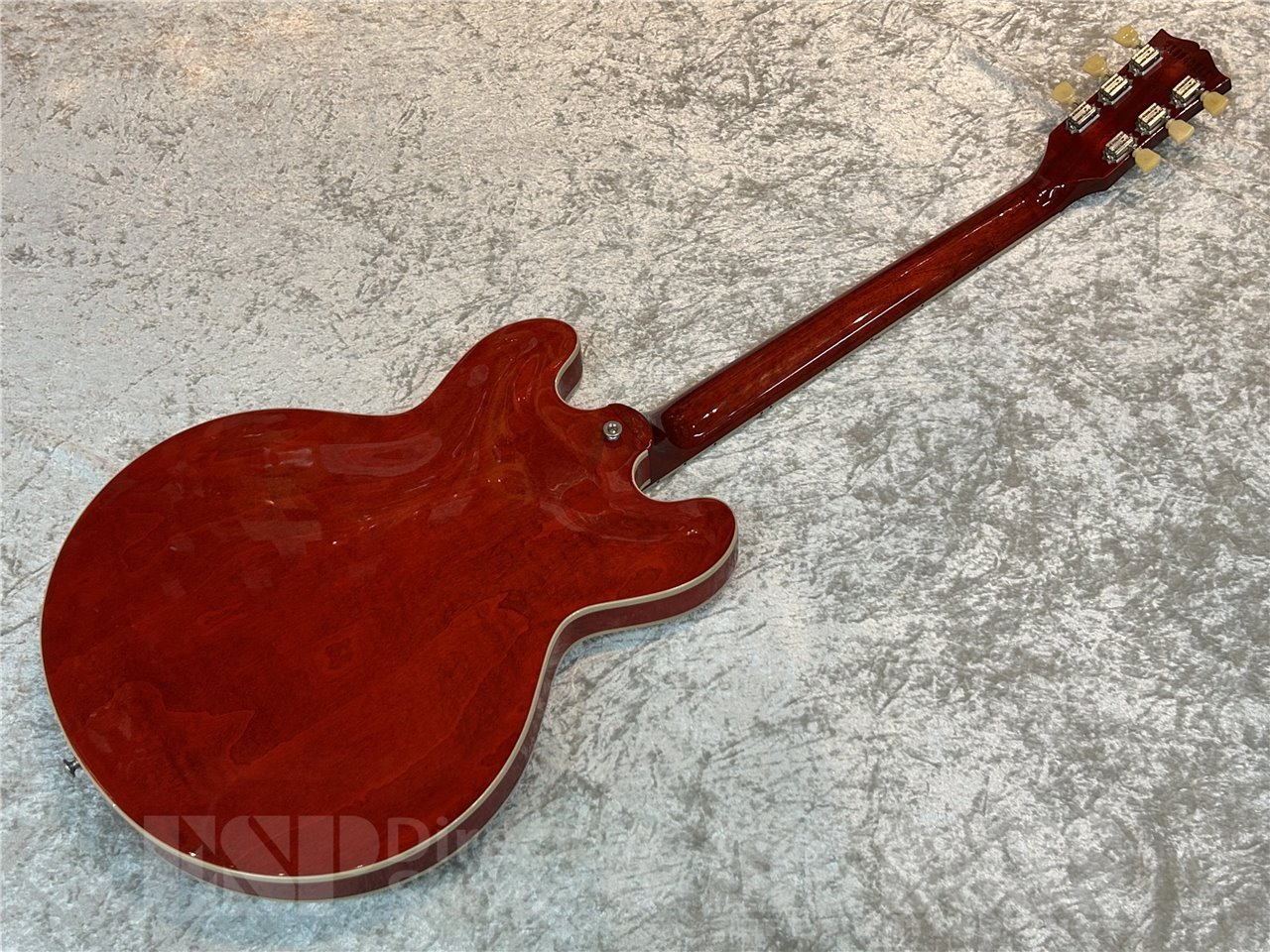 【即納可能】Gibson( ギブソン ) ES-335/ Sixties Cherry 広島店