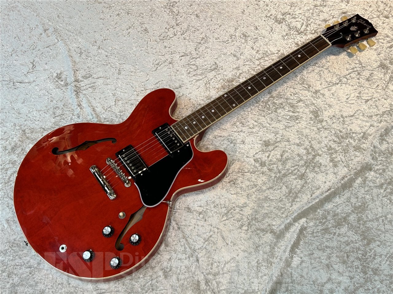 【即納可能】Gibson( ギブソン ) ES-335/ Sixties Cherry 広島店