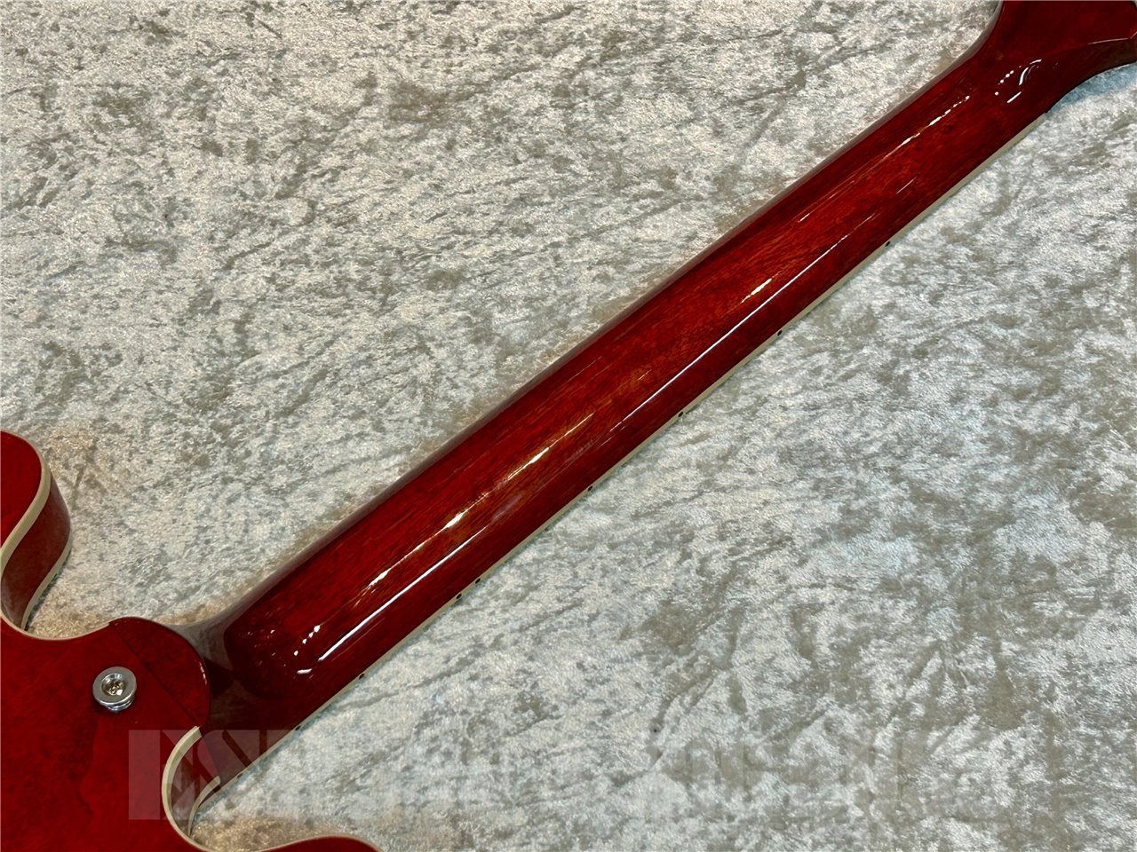 【即納可能】Gibson( ギブソン ) ES-335/ Sixties Cherry 広島店