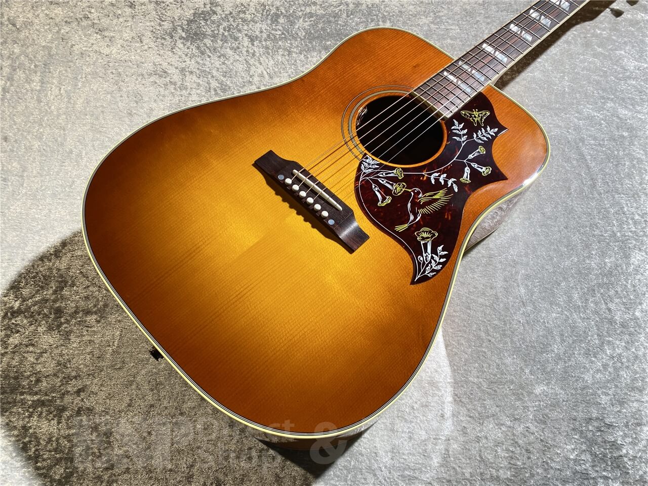 【即納可能】GIBSON(ギブソン) Hummingbird Original (Heritage Cherry Sunburst) 札幌店