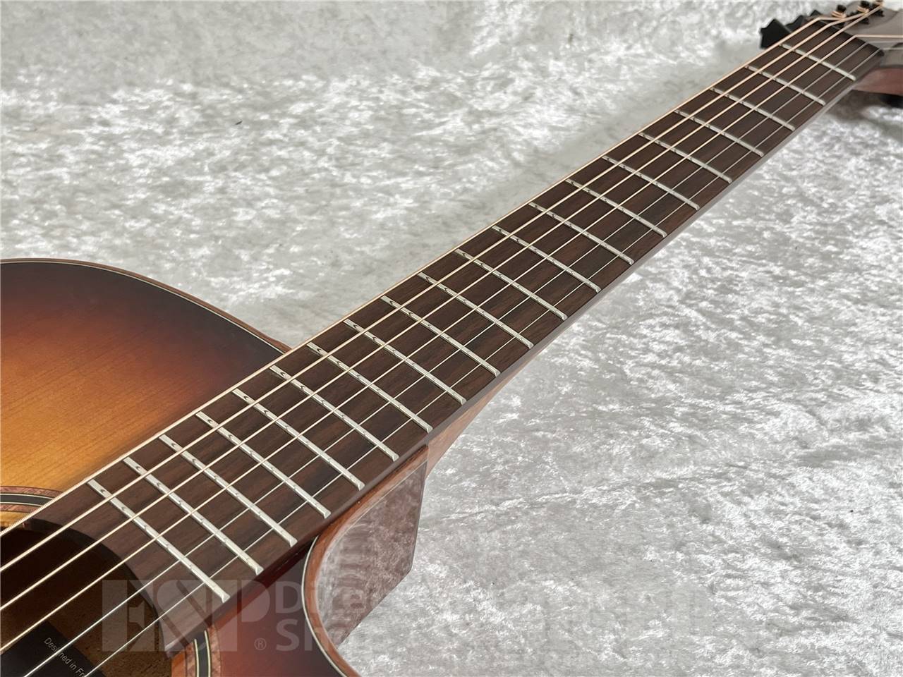 LAG(ラグ) T118ASCE-BRS (エレアコ) お茶の水駅前店・別館