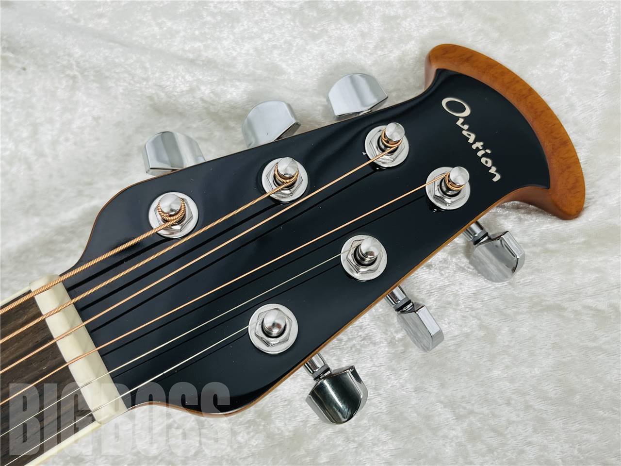 【即納可能】Ovation(オベーション) Celebrity Elite® Exotic Mid Depth CE44X-9B Mint Burst (エレクトリックアコースティックギター) お茶の水駅前店・別館