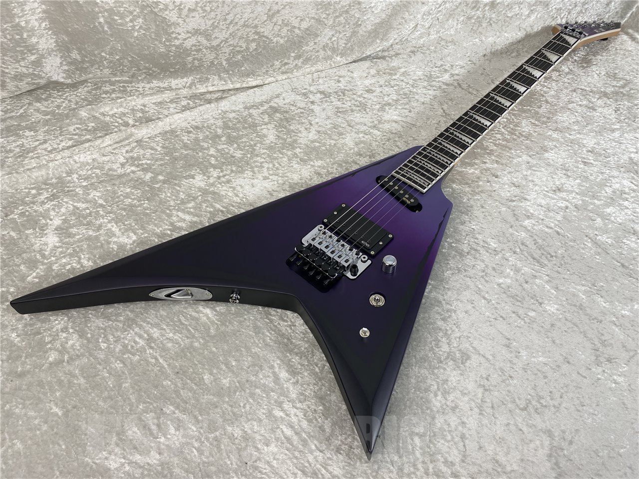 【即納可能】E-II(イーツ―) ALEXI RIPPED (BODOM AFTER MIDNIGHT/Alexi Laihoモデル) お茶の水駅前店(東京)