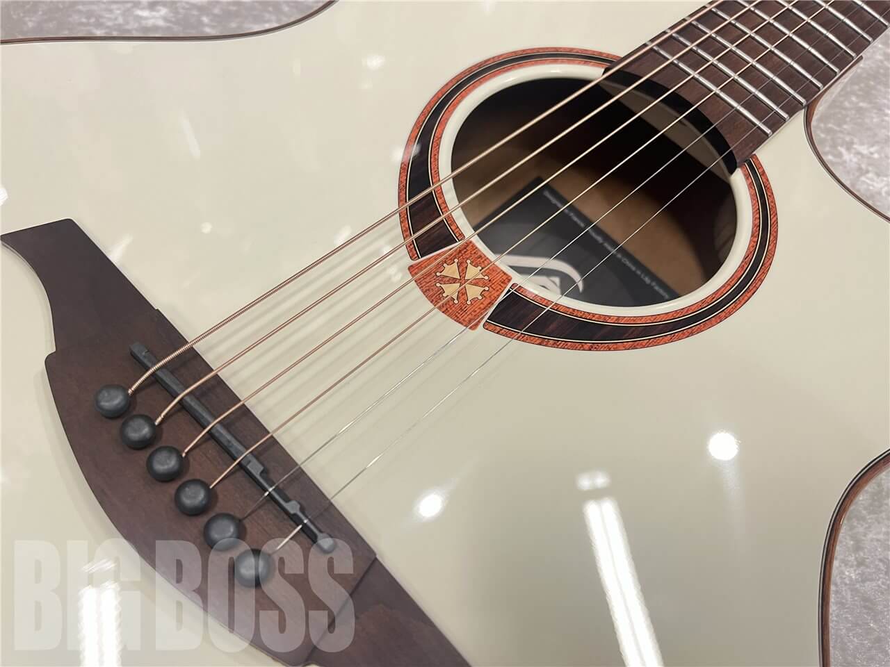 【即納可能】LAG Guitars（ラグギターズ）T118ASCE（Ivory）　名古屋店