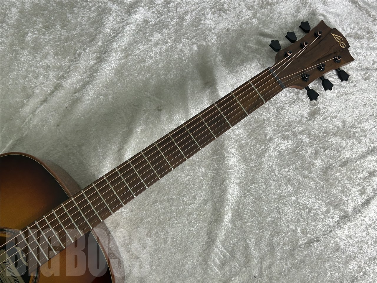 【即納可能】LAG Guitars（ラグギターズ）T118D-BRS（アコースティックギター）　お茶の水駅前店・別館