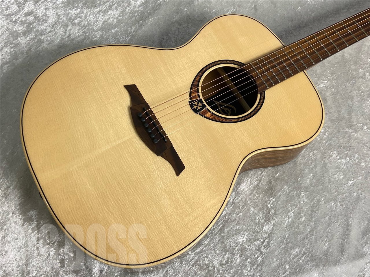 【即納可能】LAG Guitars（ラグギターズ）T318A（アコースティックギター） お茶の水駅前店・別館