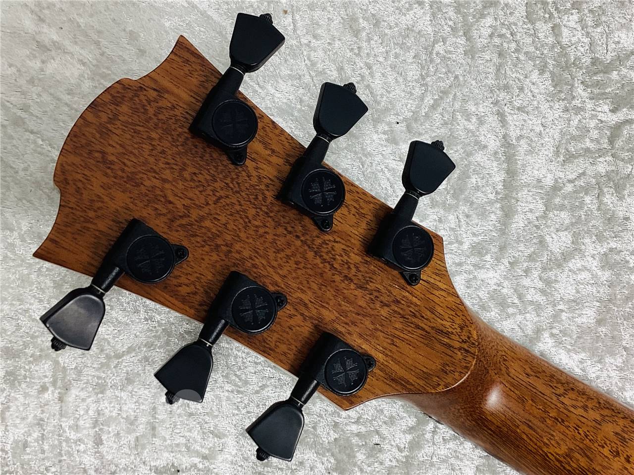 【即納可能】LAG Guitars（ラグギターズ）T318ACE（エレクトリック・アコースティックギター） お茶の水駅前店・別館