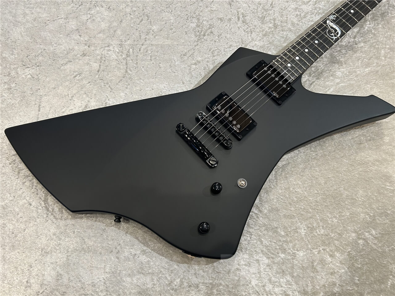 【即納可能】ESP（イーエスピー）SNAKEBYTE / Black Satin 仙台店