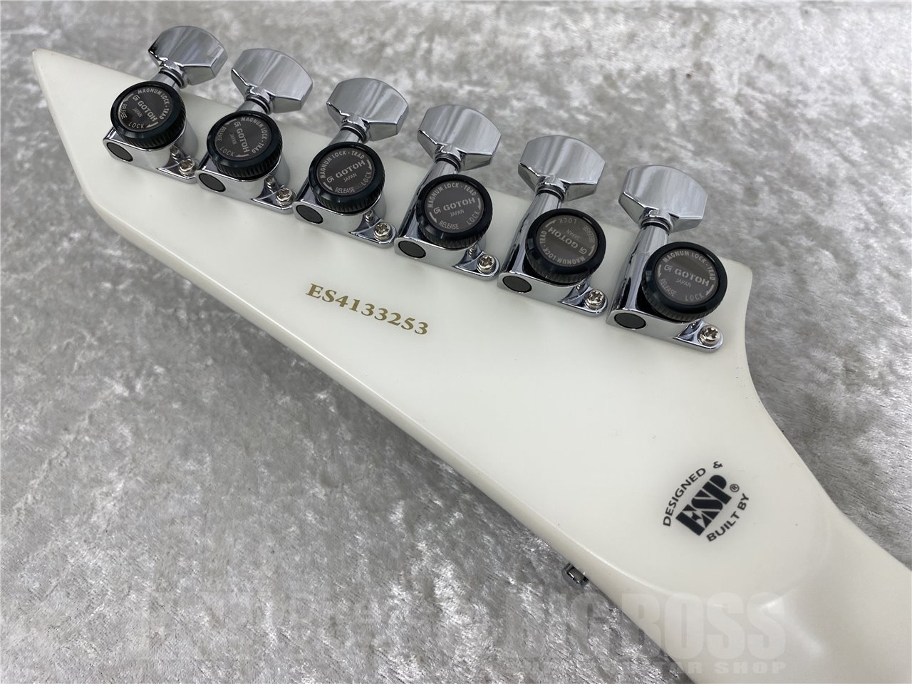 【即納可能】E-II(イーツー) SV (White, w/Black Stripes) お茶の水駅前店(東京)