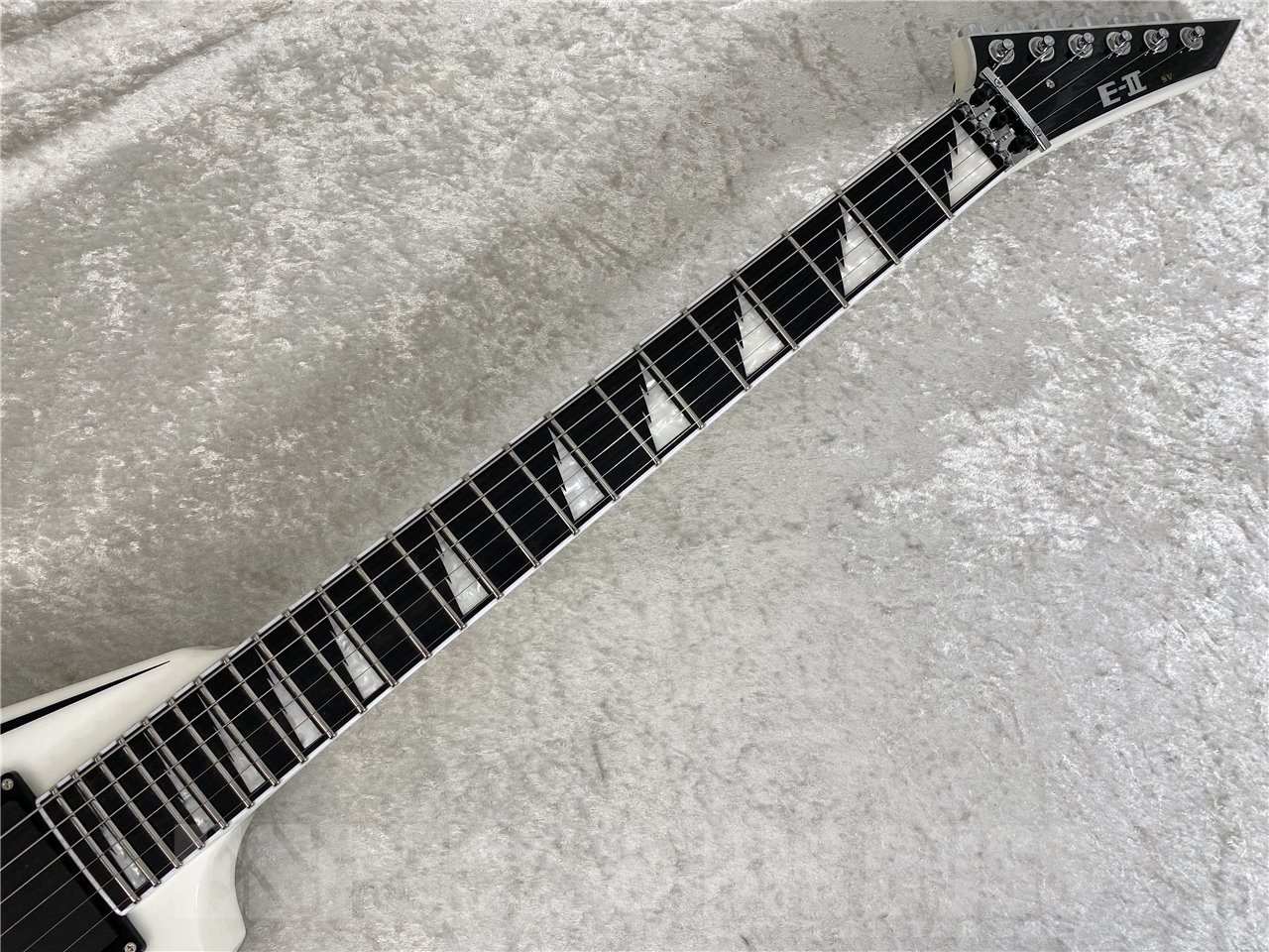 【即納可能】E-II(イーツー) SV (White, w/Black Stripes) お茶の水駅前店(東京)