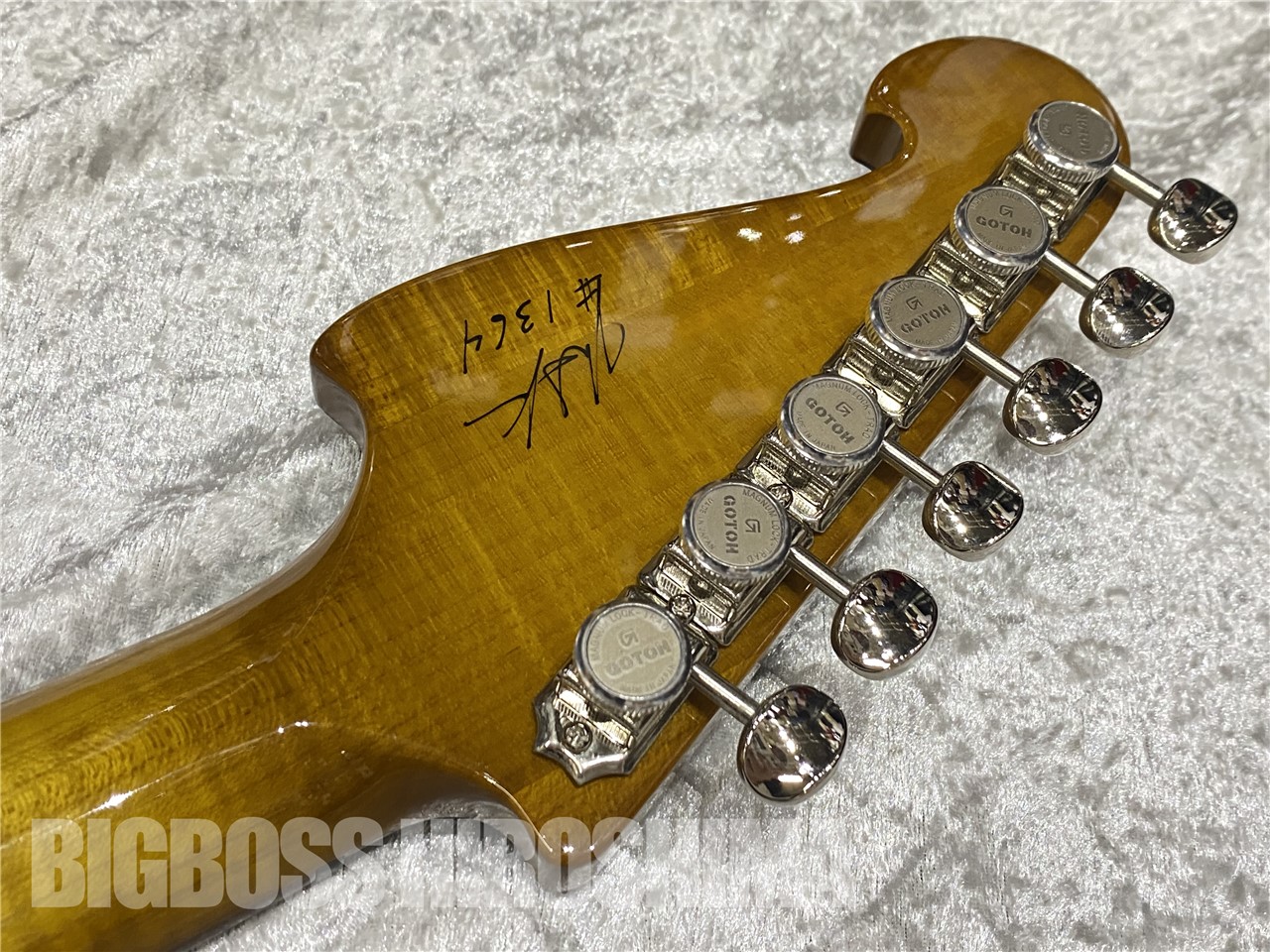 【即納可能】Knaggs Guitars Severn Trem HSS ( Aged Scotch / Onyx 1xpurf) #1364 広島店