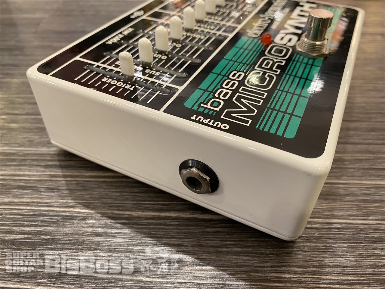 【即納可能】Electro-Harmonix(エレクトロハーモニックス) Bass Micro Synthesizer Analog Microsynth<br> 京都店【中古・アウトレット タイムセール開催中！12月26日～31日まで】