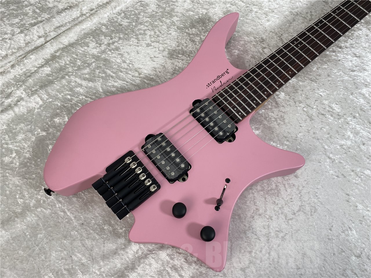 【即納可能/B級特価】strandberg(ストランドバーグ) Boden Essential 6 (Coral Pink) お茶の水駅前店(東京)