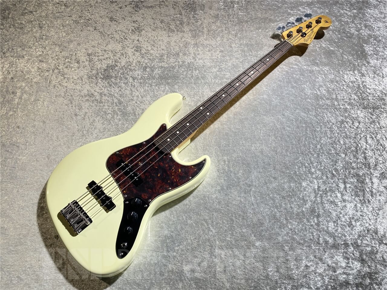 【即納可能】Vanzandt(ヴァンザント) JBV-R2 (Vintage White) 札幌店