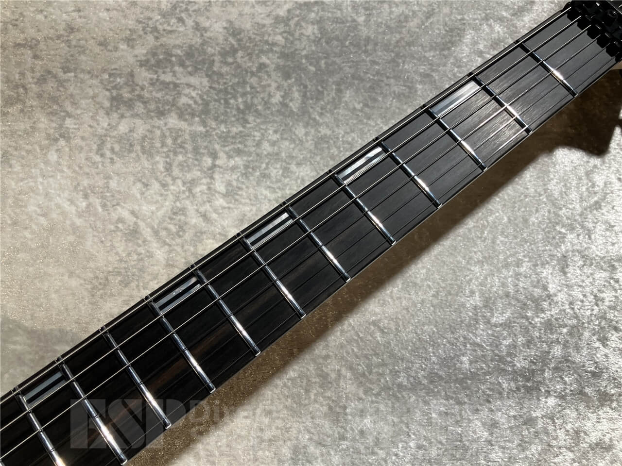 【即納可能】ESP(イ―エスピー) M-II DX (Snow White Satin) 札幌店