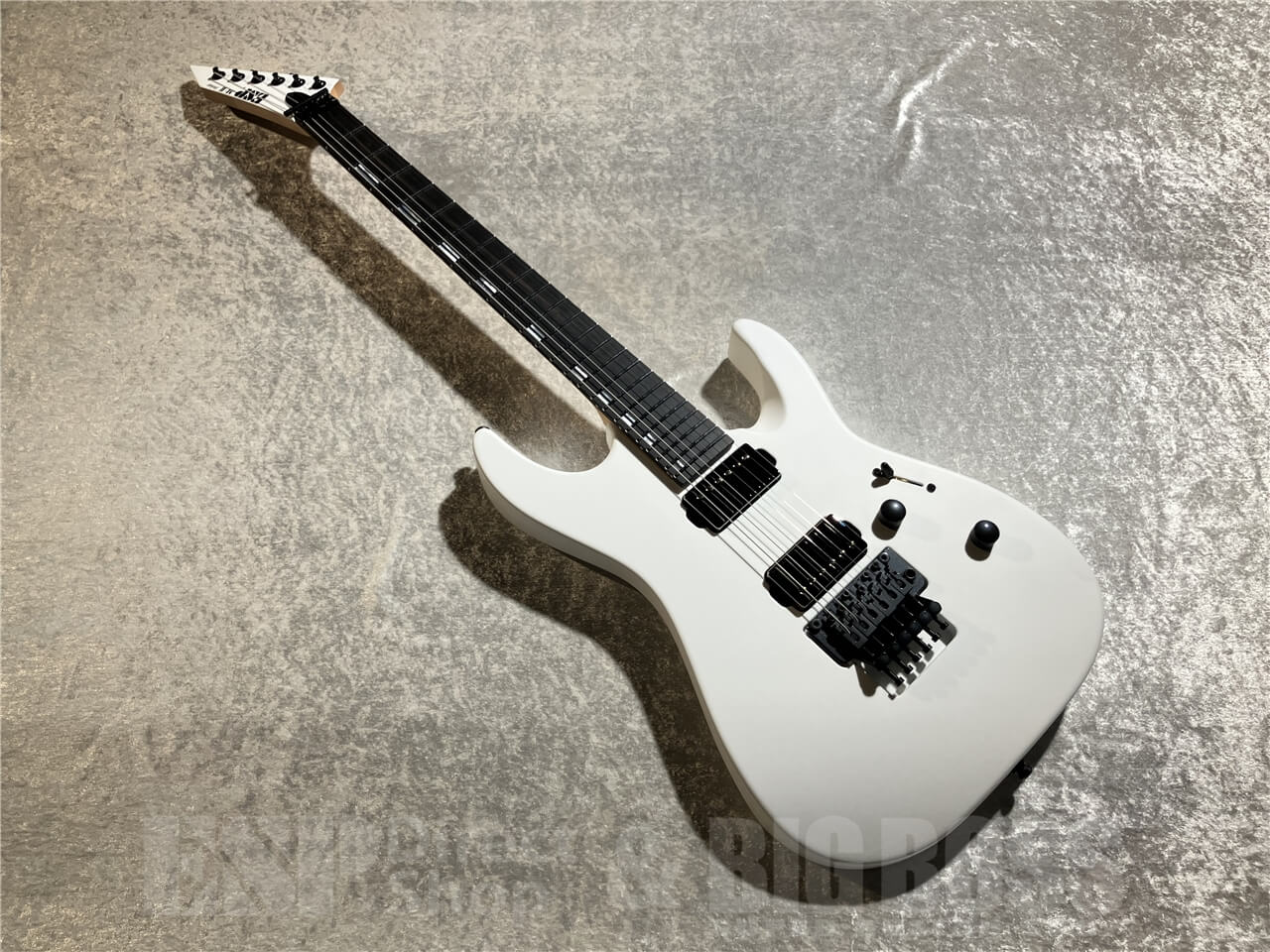 【即納可能】ESP(イ―エスピー) M-II DX (Snow White Satin) 札幌店