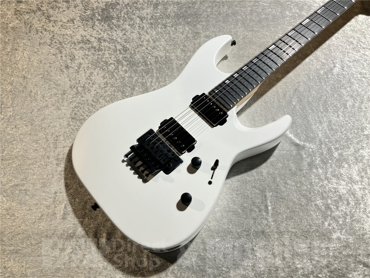【即納可能】ESP(イ―エスピー) M-II DX (Snow White Satin) 札幌店