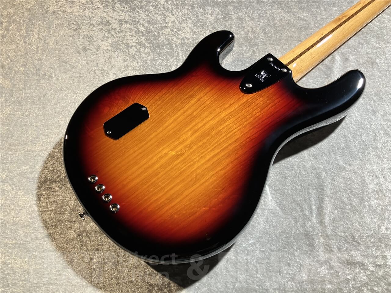 【即納可能】MUSICMAN(ミュージックマン) Retro '70s StingRay Bass (Vintage Sunburst) 札幌店