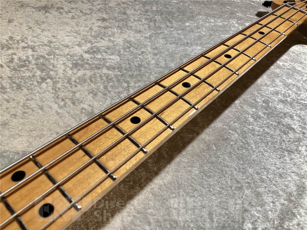 【即納可能】MUSICMAN(ミュージックマン) Retro '70s StingRay Bass (Vintage Sunburst) 札幌店