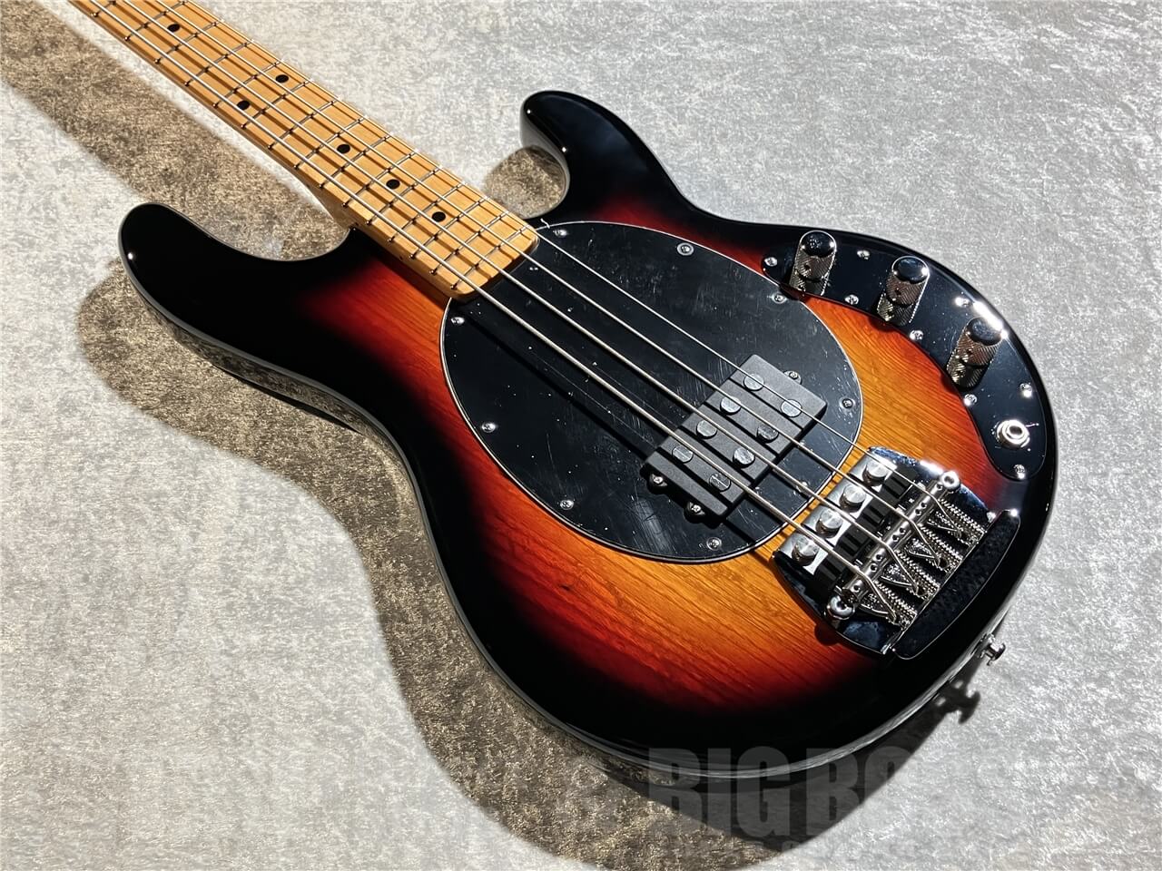 【即納可能】MUSICMAN(ミュージックマン) Retro '70s StingRay Bass (Vintage Sunburst) 札幌店