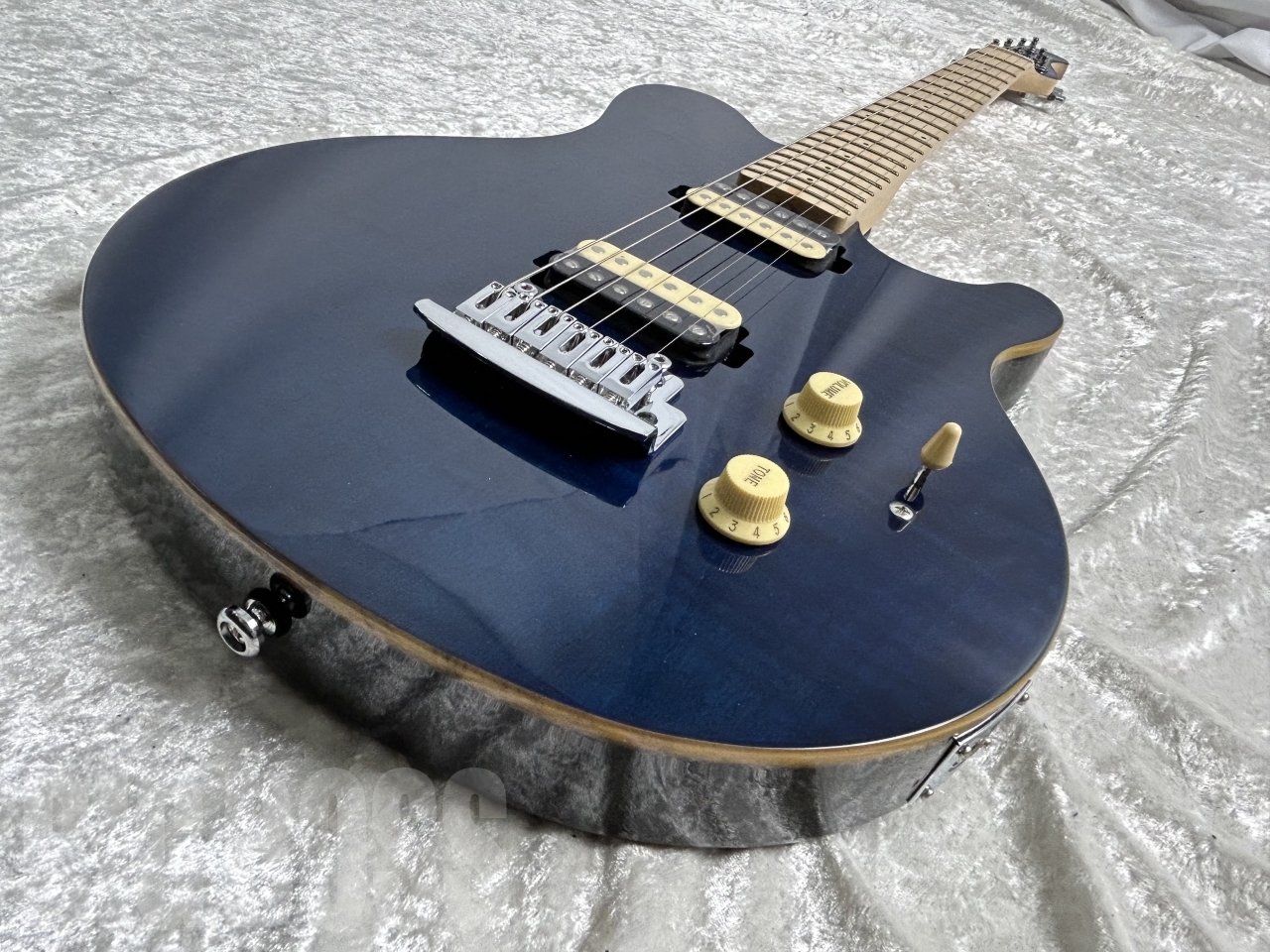 【即納可能】Sterling by MUSIC MAN(スターリンバイミュージックマン) AXIS FLAME MAPLE AX3FM / Neptune Blue お茶の水駅前店(東京)