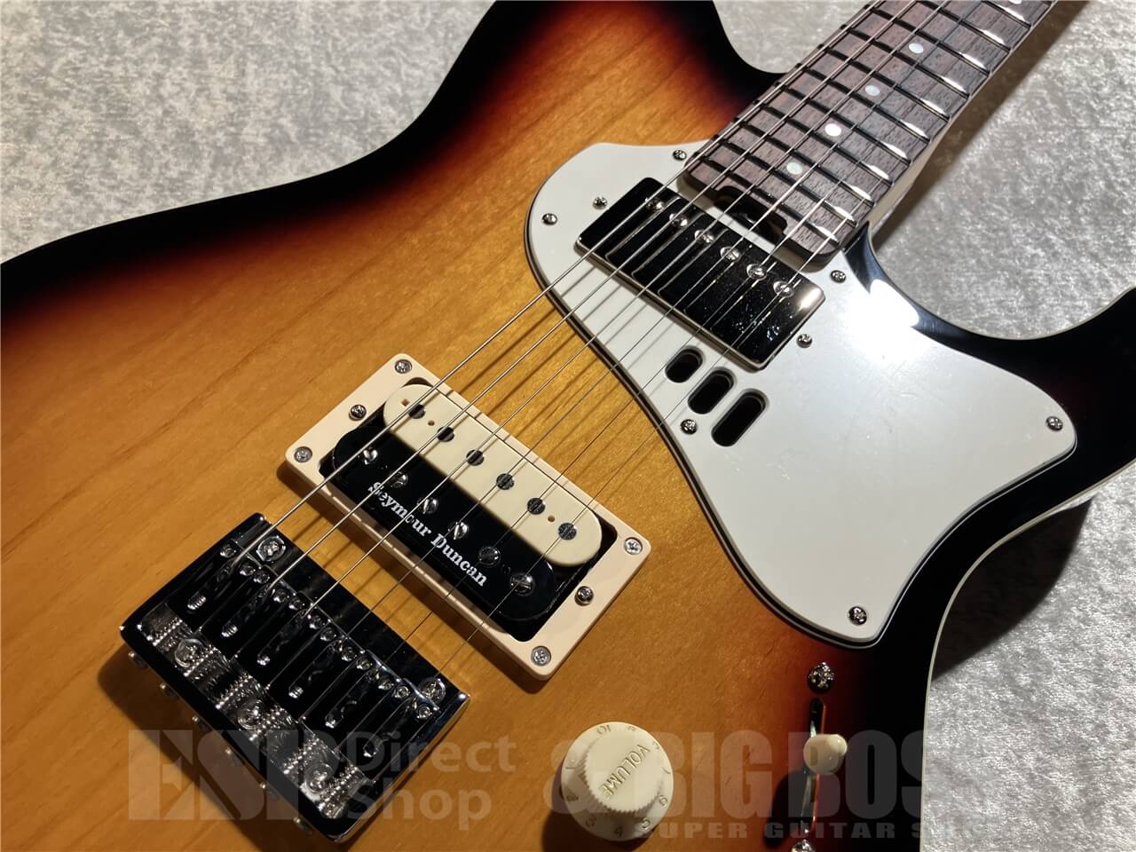 【即納可能】ESP(イ―エスピー) THROBBER-STD (3 Tone Sunburst) 札幌店