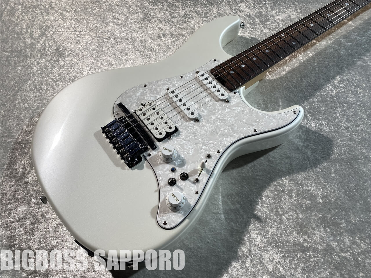 【即納可能】EDWARDS(エドワーズ) E-SNAPPER-GK-AL/R (Pearl White) 札幌店