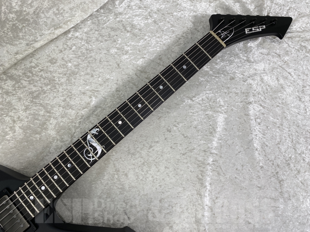 【受注生産】ESP(イーエスピー) SNAKEBYTE / Black Satin (METALLICA/James Hetfieldモデル)