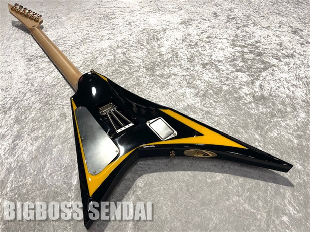 【即納可能】EDWARDS(エドワーズ)E-ALEXI ARROW HEAD Alexi Laiho Model / Black with Yellow Stripe 仙台店