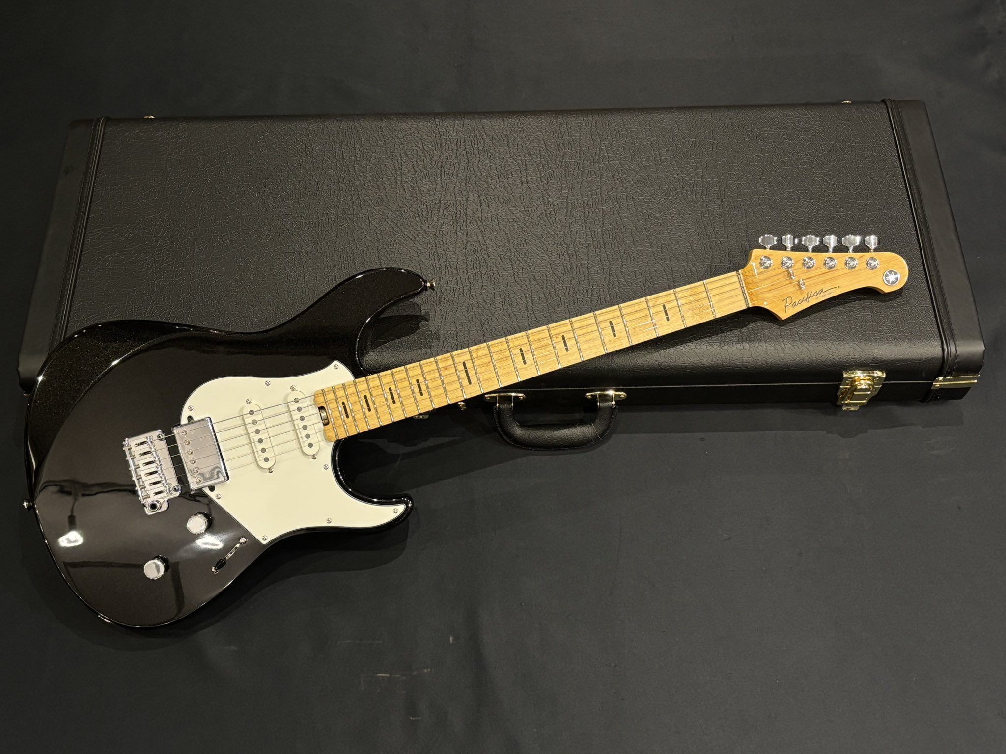 【即納可能】YAMAHA(ヤマハ)PACIFICA PROFESSIONAL PACP12 / Black Mtallic 京都店