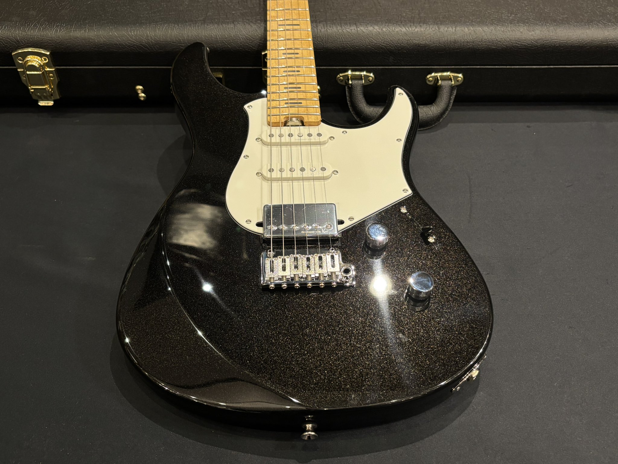 【即納可能】YAMAHA(ヤマハ)PACIFICA PROFESSIONAL PACP12 / Black Mtallic 京都店