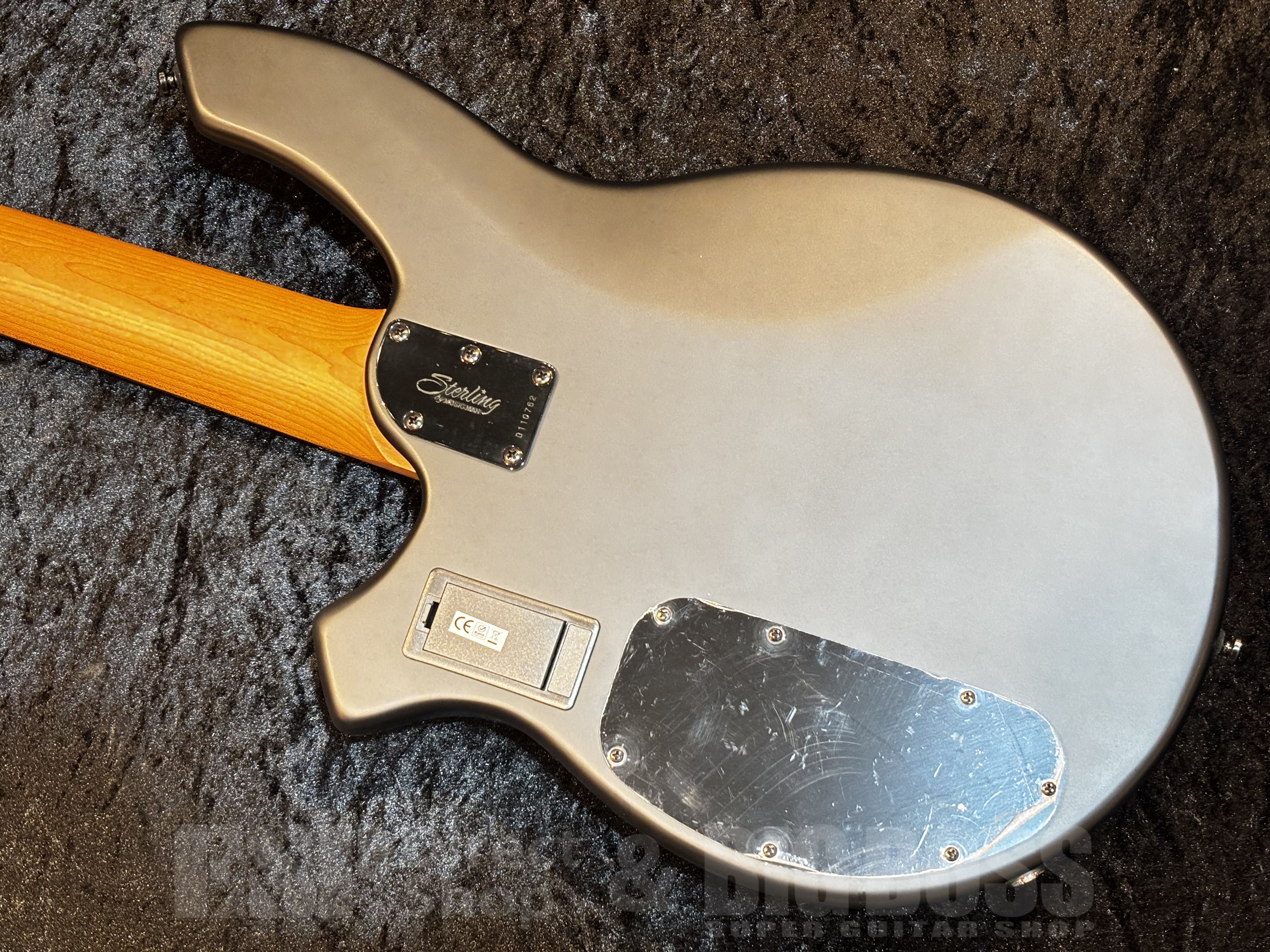 【即納可能】Sterling by MUSICMAN(スターリン) BONGO5-SBK-R2【Stealth Black】福岡店