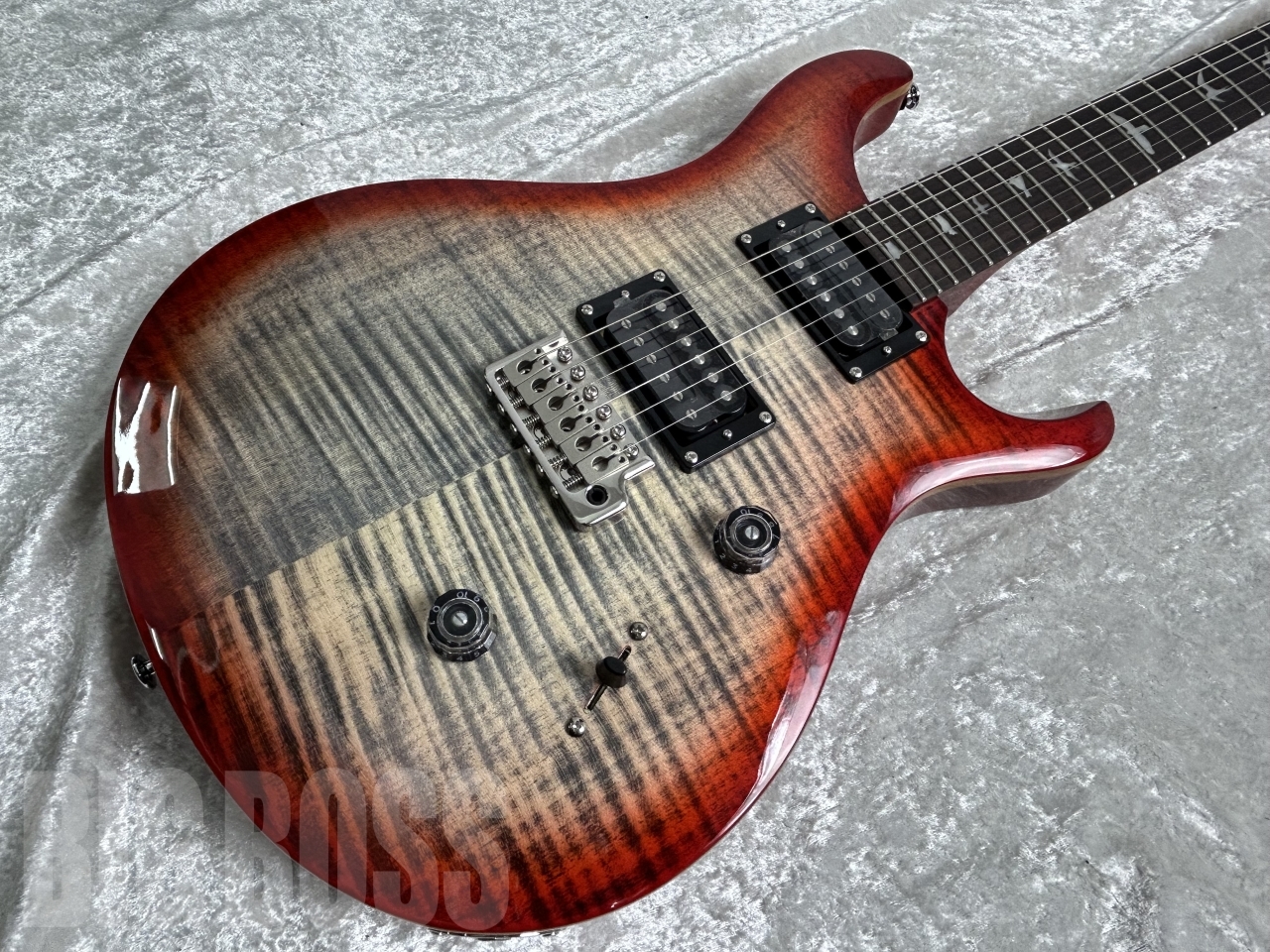 【即納可能】Paul Reed Smith(ポールリードスミス/PRS) SE Custom 24 Charcoal Cherry Burst お茶の水駅前店(東京)