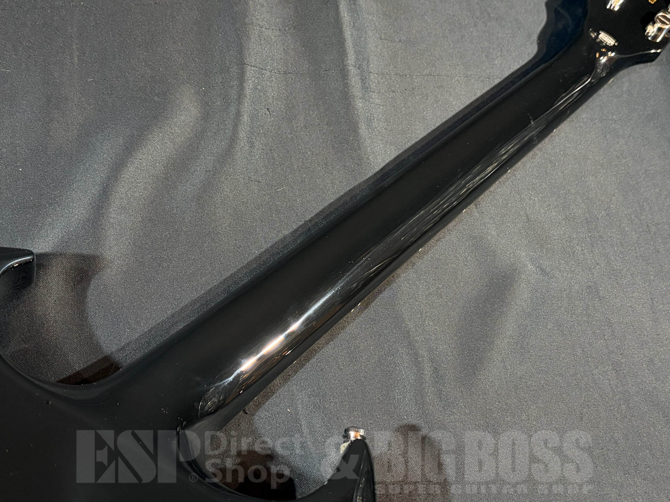 【即納可能】EDWARDS(エドワーズ) E-KV (DIR EN GREY 薫モデル) 大阪店