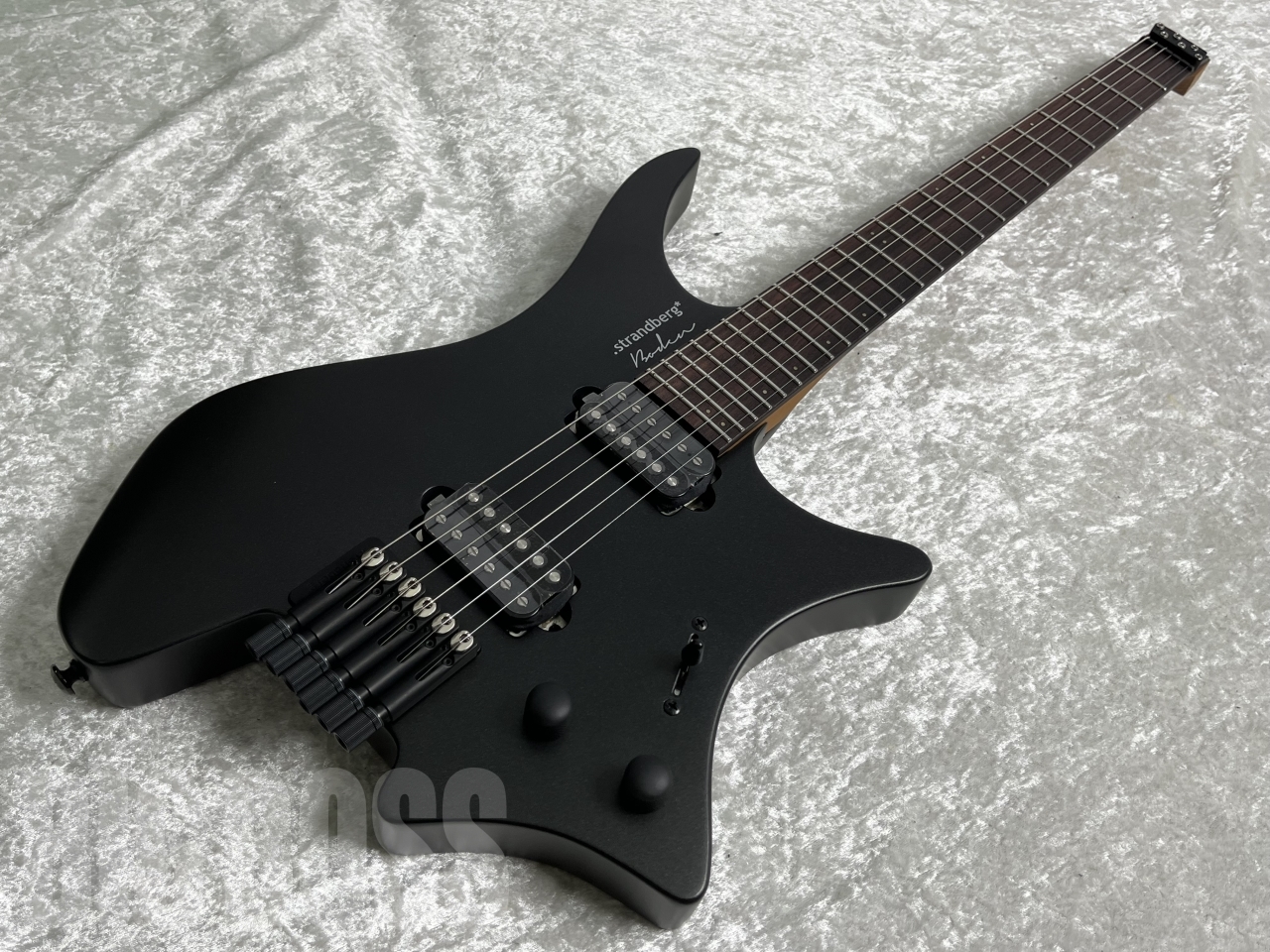 【即納可能】strandberg (ストランドバーグ) Boden Essential 6 (Black Granite) お茶の水駅前店(東京)