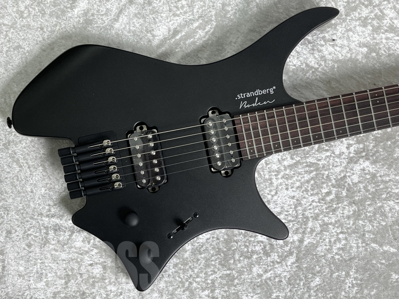 【即納可能】strandberg (ストランドバーグ) Boden Essential 6 (Black Granite) お茶の水駅前店(東京)