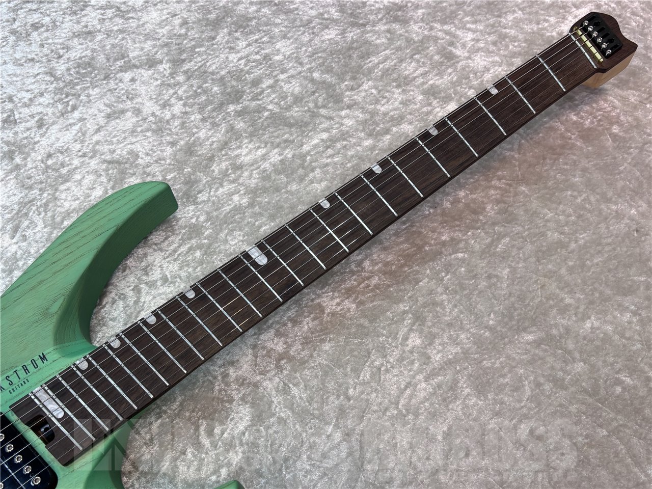 【即納可能/OUTLET】VIKSTROM GUITARS VSMH-260/Turquoise 広島店