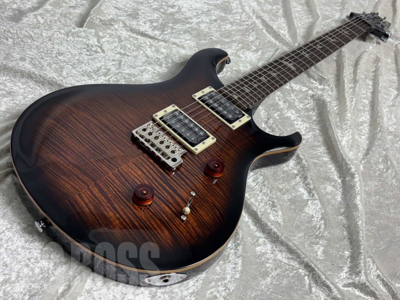 【即納可能】Paul Reed Smith(ポールリードスミス/PRS) SE Custom 24 Black Gold Burst お茶の水駅前店(東京)