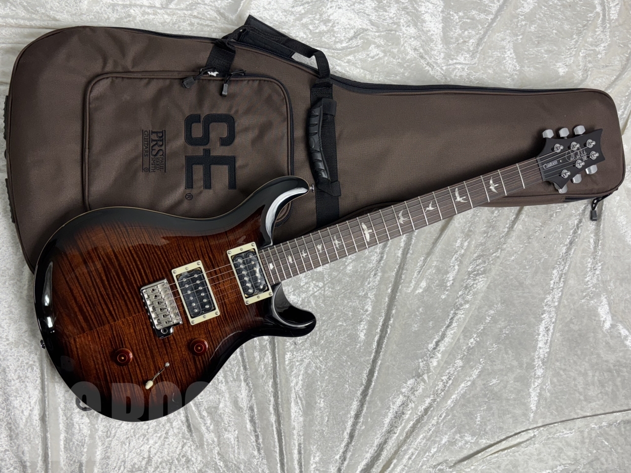 【即納可能】Paul Reed Smith(ポールリードスミス/PRS) SE Custom 24 Black Gold Burst お茶の水駅前店(東京)