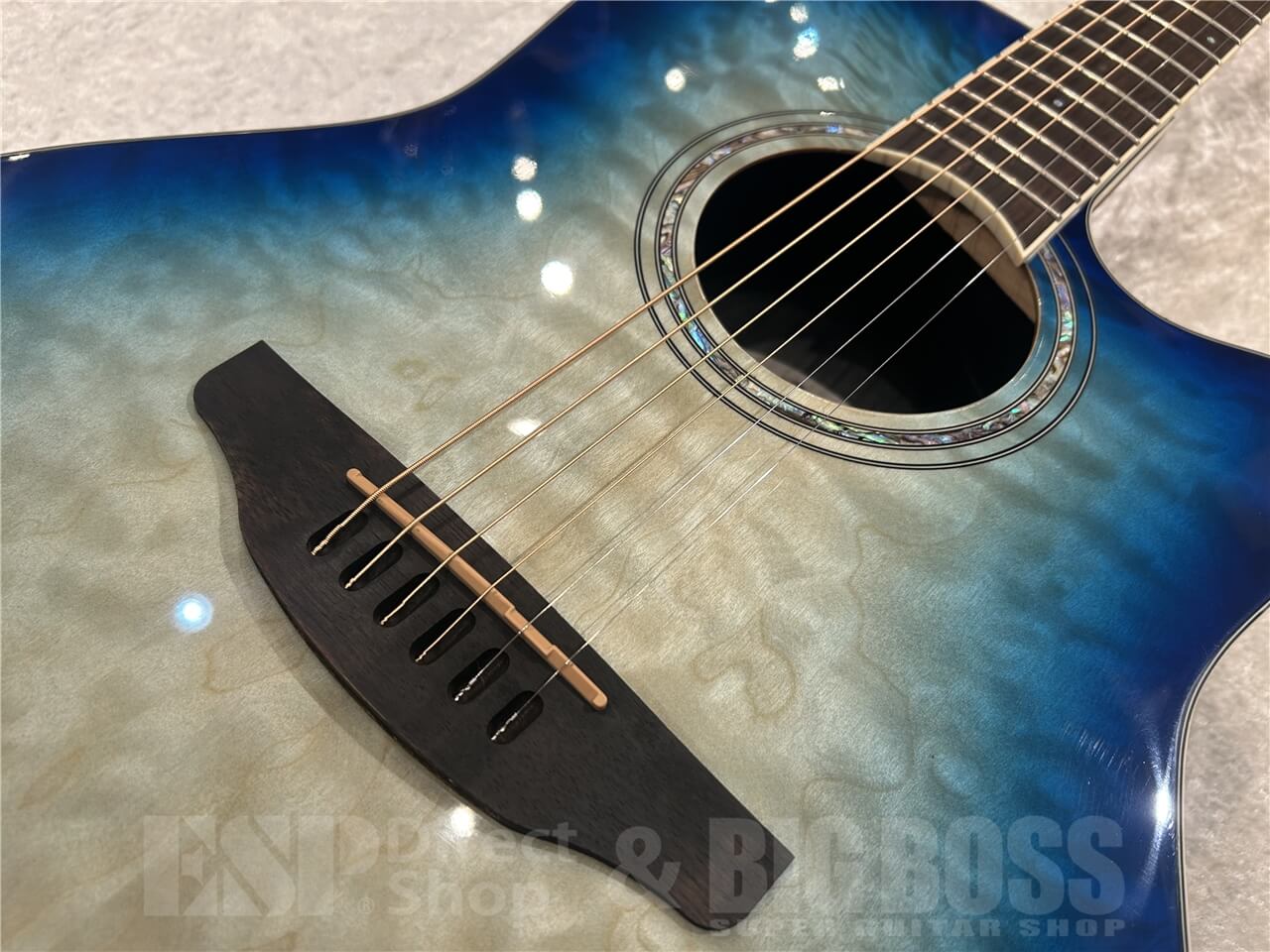 【即納可能/お客様委託品】 Ovation (オヴェーション) Celebrity Traditional Plus CS28P / Regal to Natural 仙台店