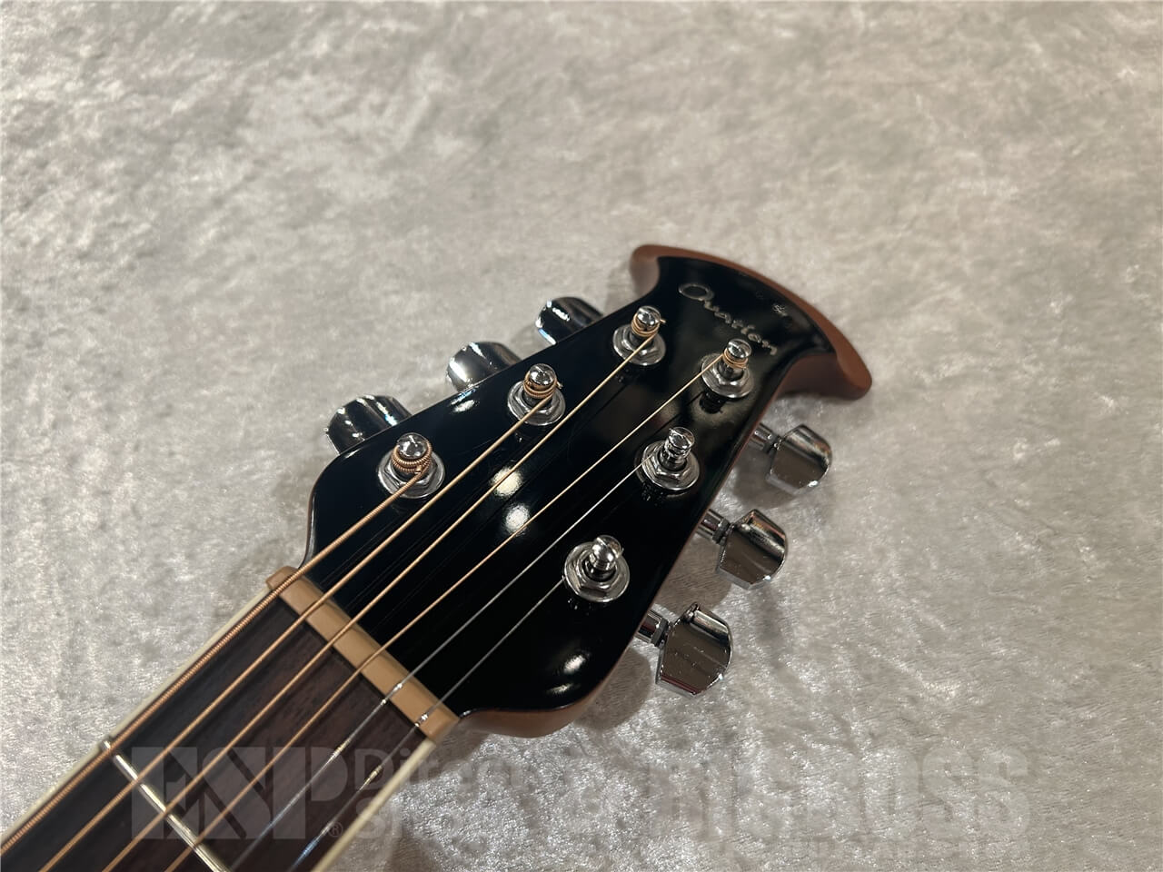 【即納可能/お客様委託品】 Ovation (オヴェーション) Celebrity Traditional Plus CS28P / Regal to Natural 仙台店