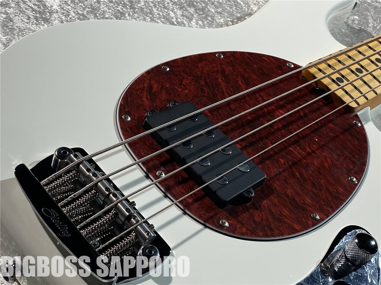 【即納可能】Sterling by MUSIC MAN(スターリンバイミュージックマン) STINGRAY CLASSIC RAY24CA(Olympic White) 札幌店