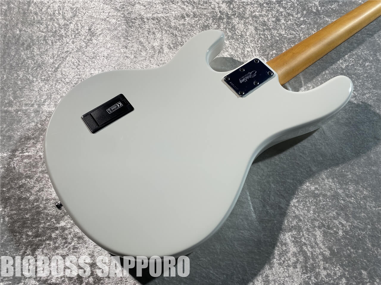 【即納可能】Sterling by MUSIC MAN(スターリンバイミュージックマン) STINGRAY CLASSIC RAY24CA(Olympic White) 札幌店