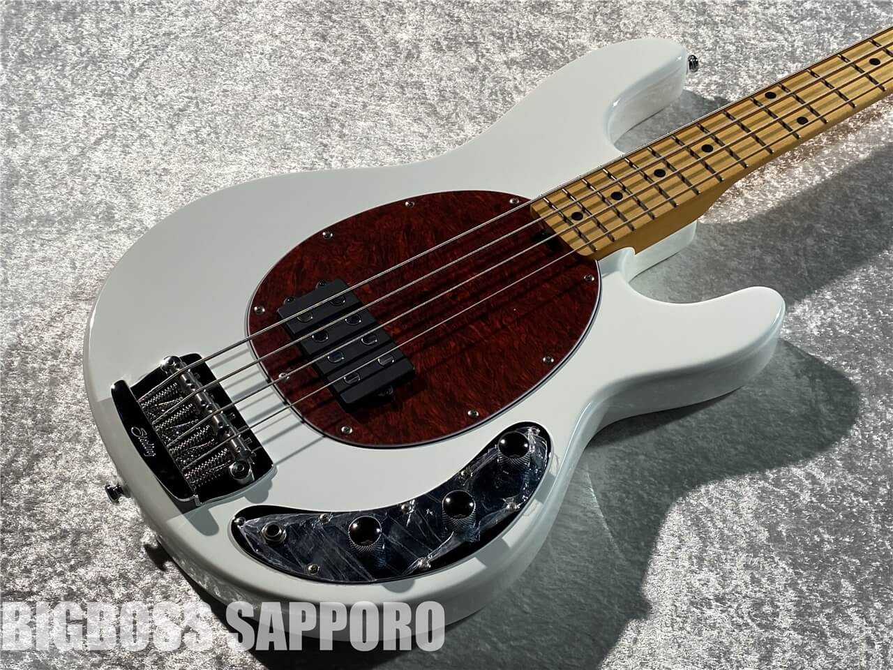 【即納可能】Sterling by MUSIC MAN(スターリンバイミュージックマン) STINGRAY CLASSIC RAY24CA(Olympic White) 札幌店