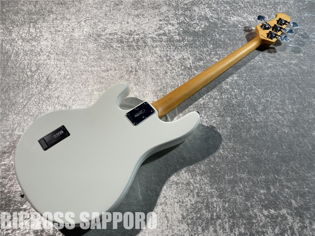 【即納可能】Sterling by MUSIC MAN(スターリンバイミュージックマン) STINGRAY CLASSIC RAY24CA(Olympic White) 札幌店