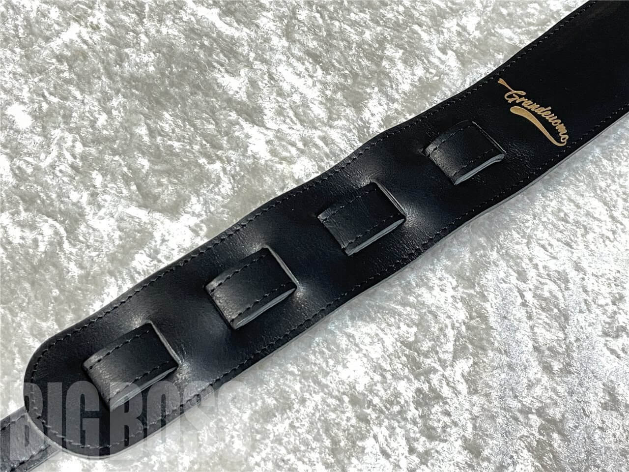 【即納可能】Grande uomo（グランデウオモ）Studs Strap【Redemption】　名古屋店